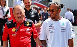 Ferrari pronta per il Mondiale? Vasseur: «Hamilton aiuterà Leclerc e la squadra»