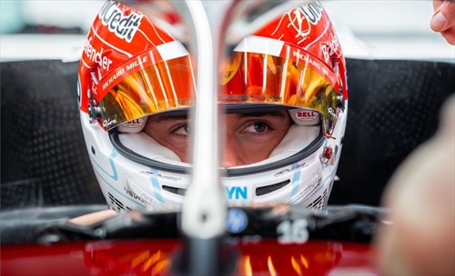 Ferrari, prova sedile per Leclerc: spuntano i primi dettagli della SF-26