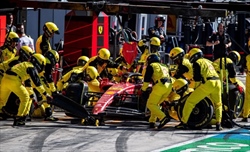 Ferrari, Sainz: «Avremmo potuto lottare per il titolo se solo avessimo lavorato meglio» - Ferrari, Sainz: «Avremmo potuto lottare per il titolo se solo avessimo lavorato meglio»