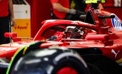 Ferrari, Sainz: «Bene il giro secco, da migliorare il passo gara. Gli aggiornamenti...»