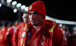Ferrari, Sainz come Pironi: non vuole vincere il Costruttori. E Leclerc smatta...