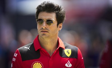Ferrari, Sainz fa il pompiere: «Red Bull è migliore sul passo. Pole? Ecco cosa ci serve»