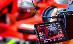 Filming Day Ferrari, Sainz in pista a Fiorano con una nuova ala anteriore - Ferrari, Sainz ha concluso il filming day con un'ala nuova