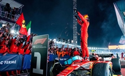 Ferrari-Sainz, lo spagnolo ha fretta ma la Rossa attende: futuro via da Maranello?