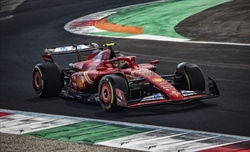 Ferrari, Sainz: «Lottato alla pari contro la McLaren, complimenti a tutta la squadra» - Ferrari, Sainz: «Lottato alla pari con McLaren, complimenti a tutta la squadra»