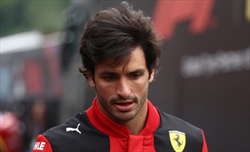 Ferrari, Sainz salta la conferenza stampa: il motivo - Ferrari, Sainz salta la conferenza stampa: il motivo
