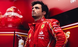 Ferrari, Sainz a Suzuka: «Inizio di stagione perfetto. Red Bull? Ce la possiamo giocare» - Ferrari, Sainz terzo a Suzuka: 