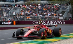 Ferrari, Sainz vero uomo squadra: «Charles, festeggiamo insieme la doppietta» - Ferrari, Sainz vero uomo squadra: «Charles, festeggiamo insieme la doppietta»