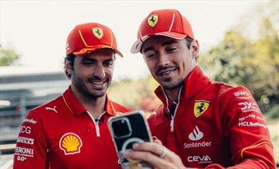 Ferrari, scintille tra Leclerc e Sainz. Turrini: «Premessa di un incendio»