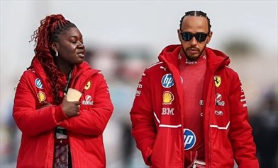 Ferrari: scopriamo chi è Ella, nuova addetta stampa di Lewis Hamilton 