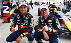 Ferrari, senti Zapelloni: «Red Bull imbattibile con Verstappen, mentre Pérez...»