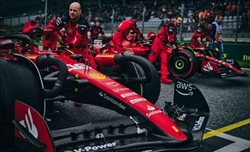 Ferrari SF-24: assemblaggio finito, ora il test al banco - Ferrari SF-24: assemblaggio finito, ora il test al banco