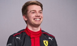 Ferrari, Robert Shwartzman in pista a Zandvoort: il suo entusiasmo - Ferrari, Shwartzman: «Entusiasta di salire sulla SF-23»