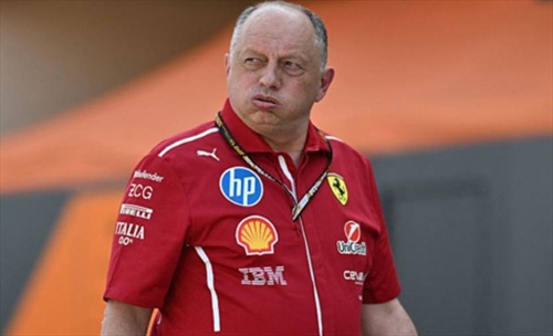 Ferrari tocca il fondo a Miami: Vasseur, sarebbe il caso di fare un passo indietro...