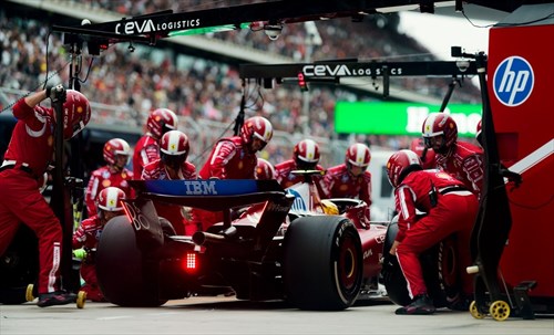 Ferrari, tra nutrizionista e allenamento: i segreti dietro al lavoro dei meccanici - Ferrari, tra nutrizionista e allenamento: i segreti dietro al lavoro dei meccanici