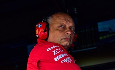 Ferrari, Vasseur «McLaren a un decimo, mettiamo pressione». Poi la promessa ai tifosi...