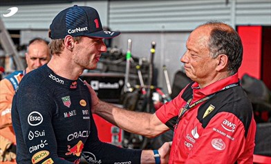Ferrari, Vasseur: «Verstappen ha dominato la stagione». Poi provoca: Sotto pressione sbaglia