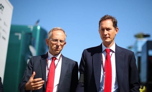 Ferrari vincente? Per Elkann una questione personale, per Vigna un obbligo con i tifosi - Ferrari vincente? Per Elkann una questione personale, per Vigna un obbligo con i tifosi