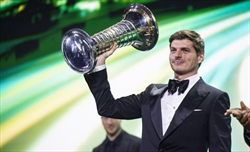 FIA Gala, Verstappen: «Stagione piena di alti e bassi. Spero di non fermarmi a quattro titoli» - FIA Gala, Verstappen: «Stagione piena di alti e bassi. Spero di non fermarmi a quattro titoli»