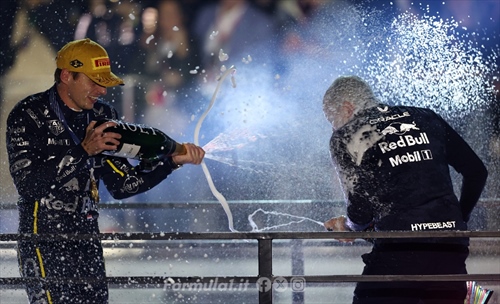 Fine di un impero silenzioso: Lambiase lascia Max e la Red Bull perde la sua bussola - Fine di un impero silenzioso: Lambiase lascia Max e la Red Bull perde la sua bussola