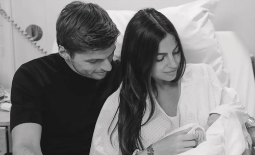 Fiocco rosa in casa Verstappen-Piquet: svelato il nome della piccola