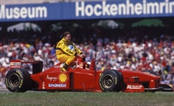 Fisichella: «Ferrari? Accettai pur sapendo una cosa». Poi l'aneddoto su Schumacher: «Lui si fermò e...»