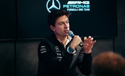 Fondo flessibile, la nuova TD non preoccupa Mercedes: «Potrebbe aiutarci» - Fondo flessibile, la nuova TD non preoccupa Mercedes: «Potrebbe aiutarci»