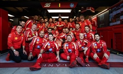 Formula 1, la Ferrari ringrazia il team: «Senza di voi non sarebbe stato possibile»