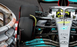 FOTO e VIDEO - Mercedes: logo speciale in Azerbaijan, Canada e Gran Bretagna. Il motivo - FOTO - 
