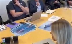 FOTO - Briatore spoilera la nuova livrea dell'Alpine sui social - FOTO - Briatore spoilera la nuova livrea dell'Alpine sui social
