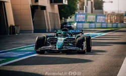 FOTO e VIDEO - Aston Martin: primi giri effettuati con la AMR25