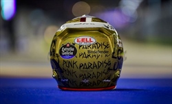 FOTO e VIDEO - Leclerc, casco «capolavoro» per il GP di Singapore: le immagini - FOTO e VIDEO - Leclerc, casco «capolavoro» per il GP di Singapore: le immagini