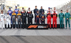 FOTO - F1 2022 - Scatto di gruppo prima della gara in Bahrain - FOTO - F1 2022 - Scatto di gruppo prima della gara in Bahrain