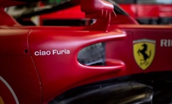 FOTO - Ferrari, in Brasile dedica speciale a Mauro Forghieri: «Ciao Furia» sulle F1-75 - FOTO - Ferrari, in Brasile con «Furia» sulla F1-75