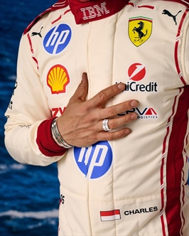 FOTO - Ferrari, Leclerc svela la tuta speciale per Monaco - FOTO - Ferrari, Leclerc svela la tuta speciale per Monaco