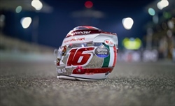 FOTO - Leclerc, nuovo casco ad Abu Dhabi: «È dedicato alla squadra» - FOTO - Leclerc, nuovo casco ad Abu Dhabi: «È dedicato alla squadra»