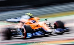FOTO - McLaren, livrea speciale in occasione del GP di Abu Dhabi  - FOTO McLaren, livrea speciale in occasione del GP di Abu Dhabi 