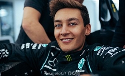 FOTO - Mercedes, prova sedile 'superata' per Russell