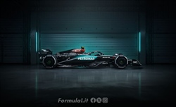 FOTO - Singapore, la Mercedes si veste di verde per omaggiare Petronas - FOTO - Singapore, la Mercedes si veste di verde per omaggiare Petronas