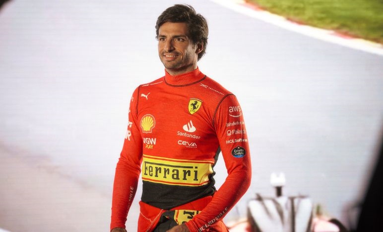 FOTO - UFFICIALE: Ferrari, presentata la tuta speciale per Monza