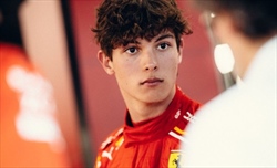GdS - Ferrari senti Bearman: «Spero di poter tornare a indossare il rosso molto presto» - GdS - Ferrari senti Bearman: «Spero di poter tornare a indossare il rosso molto presto»