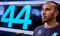 GP Arabia Saudita - Hamilton senza mezzi termini: «Come correre in una categoria inferiore»