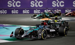 GP Arabia Saudita - Hamilton senza mezzi termini: «Come correre in una categoria inferiore» - GP Arabia Saudita - Hamilton senza mezzi termini: «Come correre in una categoria inferiore»