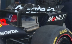 GP Australia - Immagini dal circuito: ecco Ferrari, McLaren, Red Bull e Mercedes - GP Australia - Immagini dal circuito, confronto setup: Ferrari con più carico