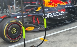 GP Australia - Immagini dal circuito: ecco Ferrari, McLaren, Red Bull e Mercedes - GP Australia - Immagini dal circuito, confronto setup: Ferrari con più carico