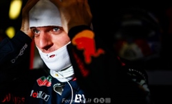 GP Australia - Verstappen difende Sargeant: «Io avrei distrutto anche la mia macchina»