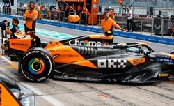 GP Austria - Ferrari aveva un cofano asimmetrico. Red Bull disarmante, ma c'è un trucco - GP Austria - Ferrari aveva un cofano asimmetrico. Red Bull disarmante, ma c'è un trucco