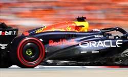 GP Austria - Ferrari aveva un cofano asimmetrico. Red Bull disarmante, ma c'è un trucco - GP Austria - Ferrari aveva un cofano asimmetrico. Red Bull disarmante, ma c'è un trucco