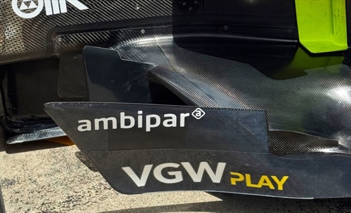 GP Austria - Prime immagini dal circuito: ecco il nuovo fondo Ferrari - GP Austria - Prime immagini dal circuito: Ferrari aggressiva, crede nel nuovo fondo