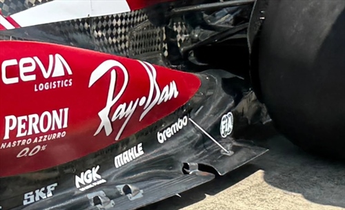 GP Austria - Prime immagini dal circuito: ecco il nuovo fondo Ferrari - GP Austria - Prime immagini dal circuito: Ferrari aggressiva, crede nel nuovo fondo